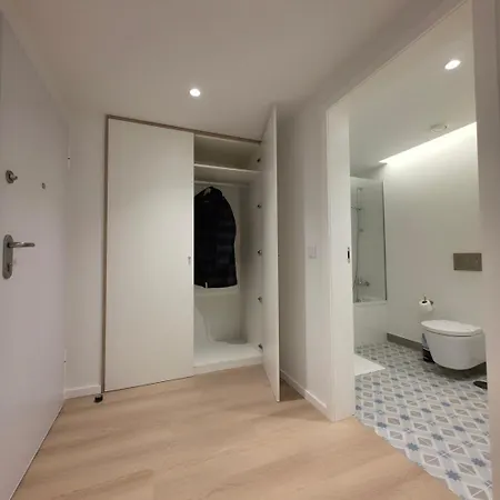 Spacious And Modern 2-bed With Garage * Oporto
