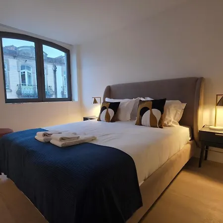 Spacious And Modern 2-bed With Garage * Oporto