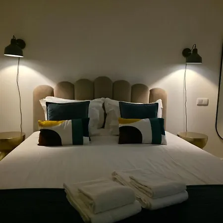 Spacious And Modern 2-bed With Garage Lejlighed *