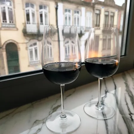 Spacious And Modern 2-bed With Garage *