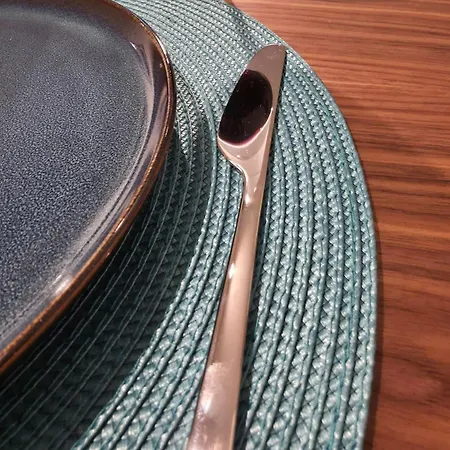 Apartamento Spacious And Modern 2-bed With Garage