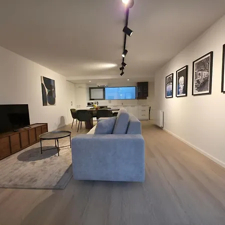 Spacious And Modern 2-bed With Garage * Porto