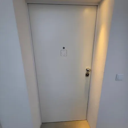 Spacious And Modern 2-bed With Garage Porto