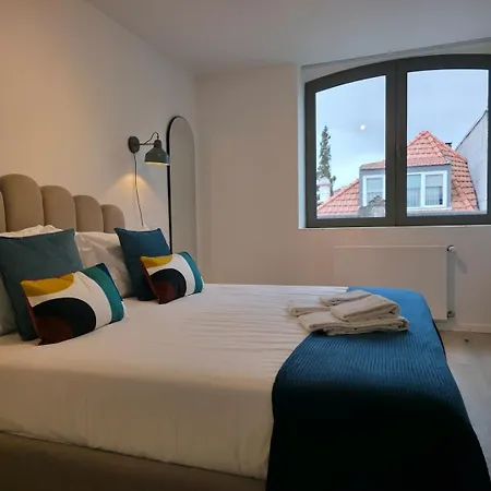 Spacious And Modern 2-bed With Garage