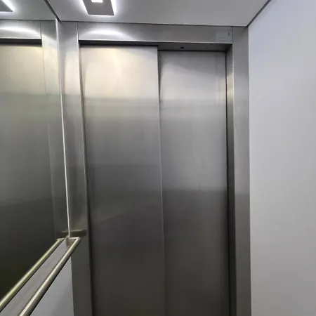 Spacious And Modern 2-bed With Garage Apartament Porto