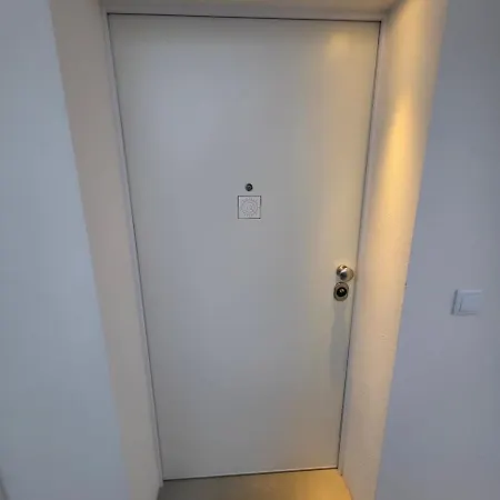 Spacious And Modern 2-bed With Garage * 波尔图