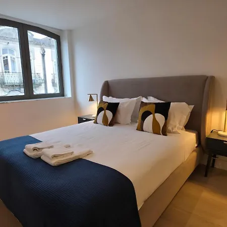 Spacious And Modern 2-bed With Garage Apartment