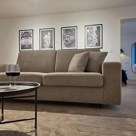 Apartment Spacious And Modern 2-bed With Garage