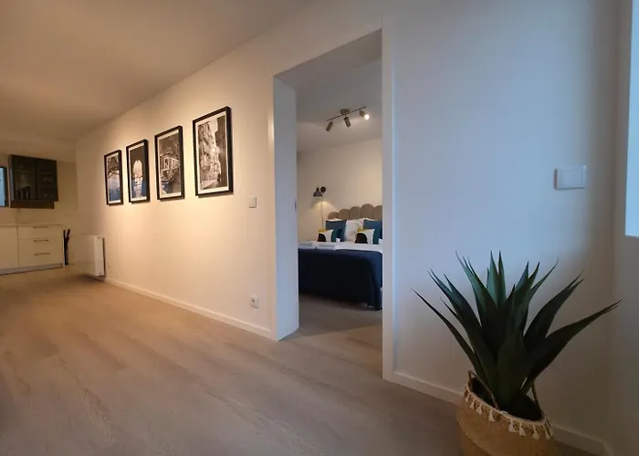 Spacious And Modern 2-bed With Garage Apartament Porto