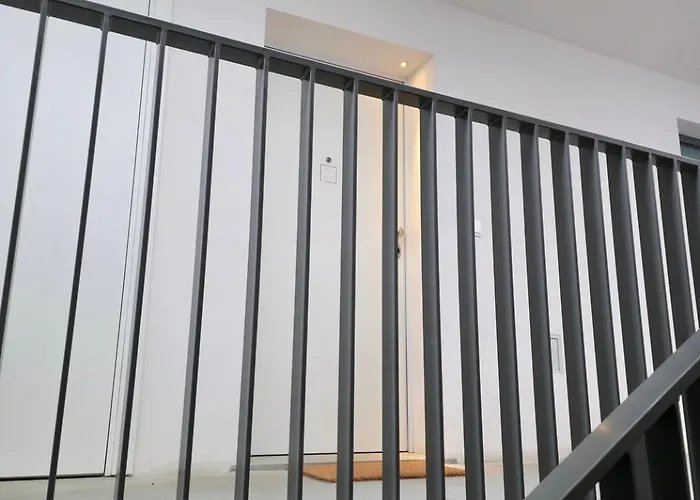 Spacious And Modern 2-bed With Garage Апартаменты *