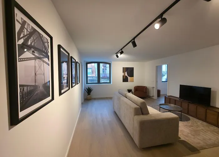 Spacious And Modern 2-bed With Garage * Porto