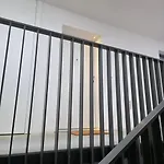 Spacious And Modern 2-bed With Garage Διαμέρισμα *