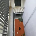 Spacious And Modern 2-bed With Garage *