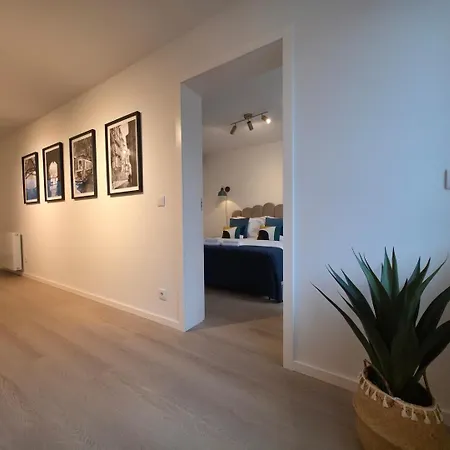 Spacious And Modern 2-bed With Garage Apartment Porto