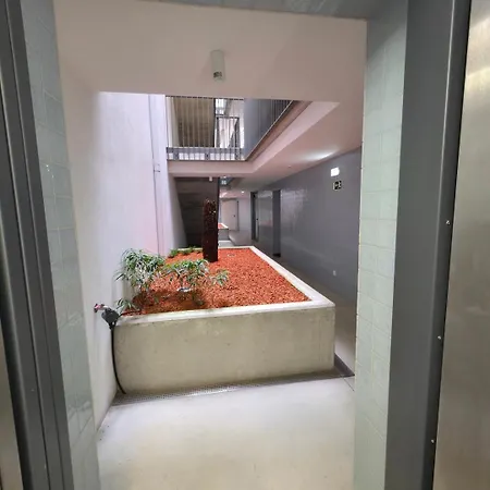 Spacious And Modern 2-bed With Garage Apartment Porto