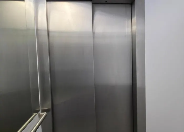 Spacious And Modern 2-bed With Garage Lägenhet Oporto